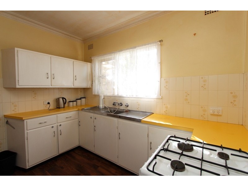 3 Isaacs Street, Bathurst NSW 2795