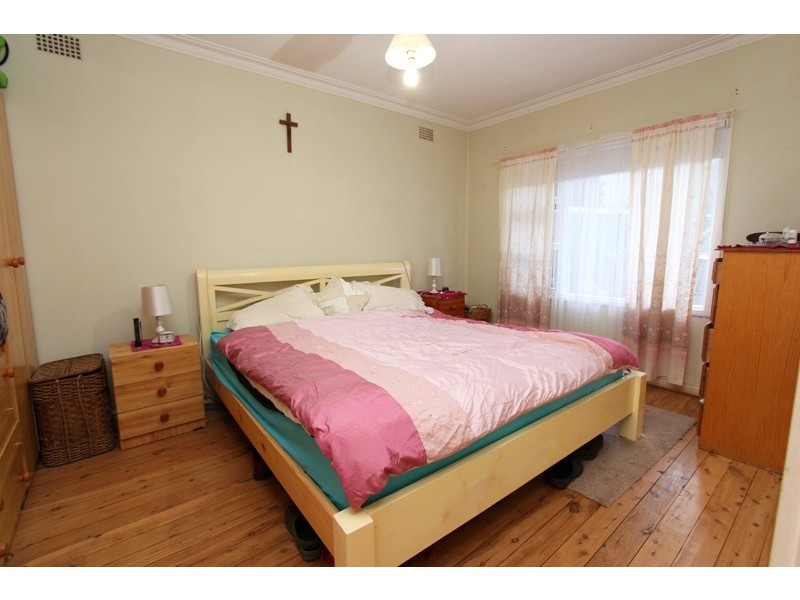 3 Isaacs Street, Bathurst NSW 2795