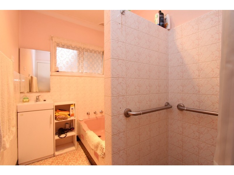 3 Isaacs Street, Bathurst NSW 2795