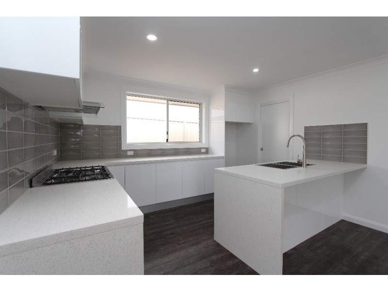 10 Dillon Drive, Kelso NSW 2795