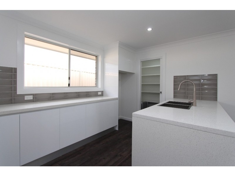 10 Dillon Drive, Kelso NSW 2795