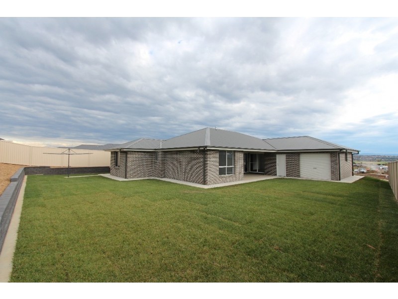 10 Dillon Drive, Kelso NSW 2795