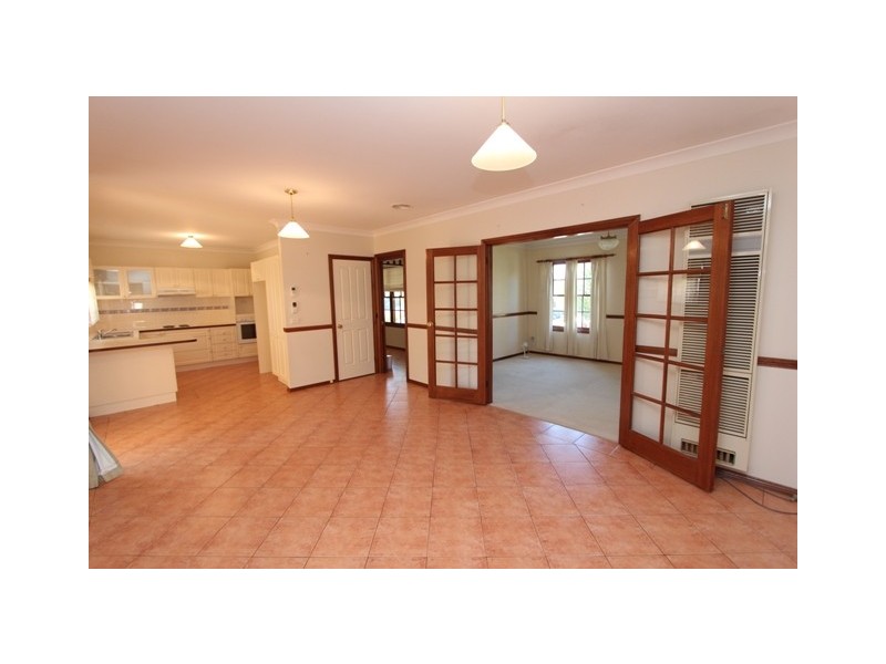 5 Ullathorne Cl, Bathurst NSW 2795