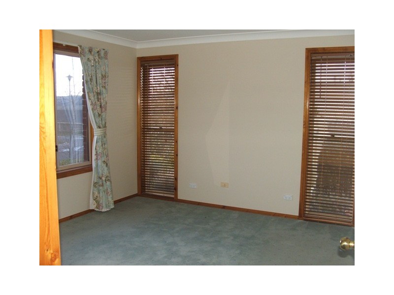 3 Farmgate Dr, Bathurst NSW 2795