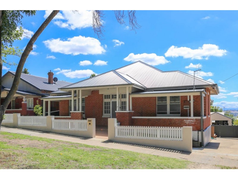 241 Keppel Street, Bathurst NSW 2795