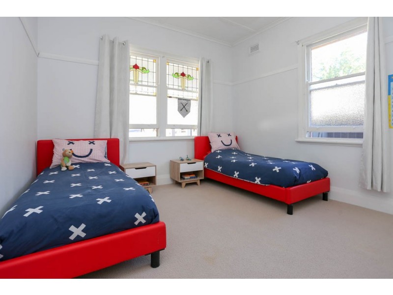 241 Keppel Street, Bathurst NSW 2795