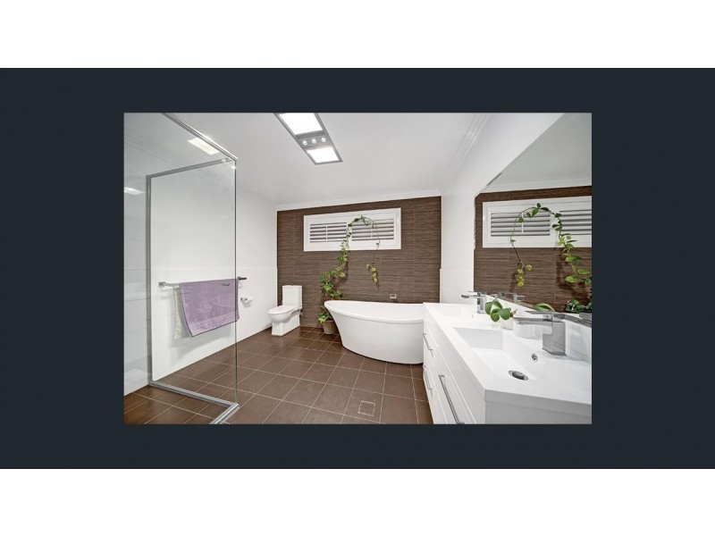 15 McGirr Pl, Bathurst NSW 2795