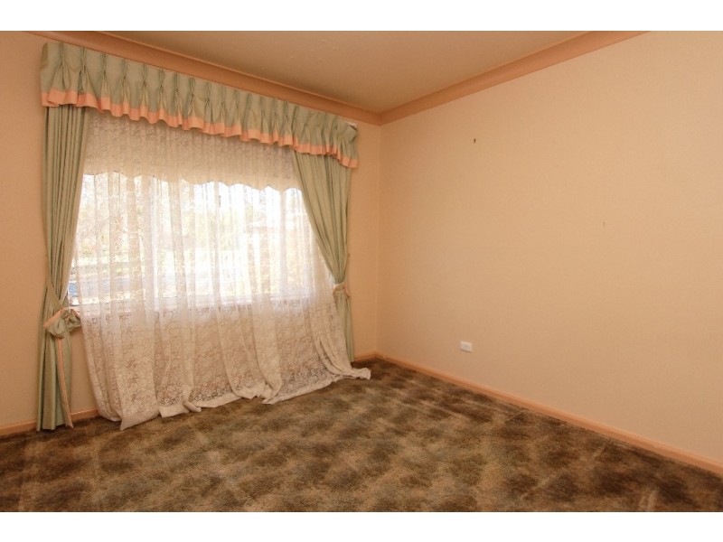 63 College Road, Bathurst NSW 2795