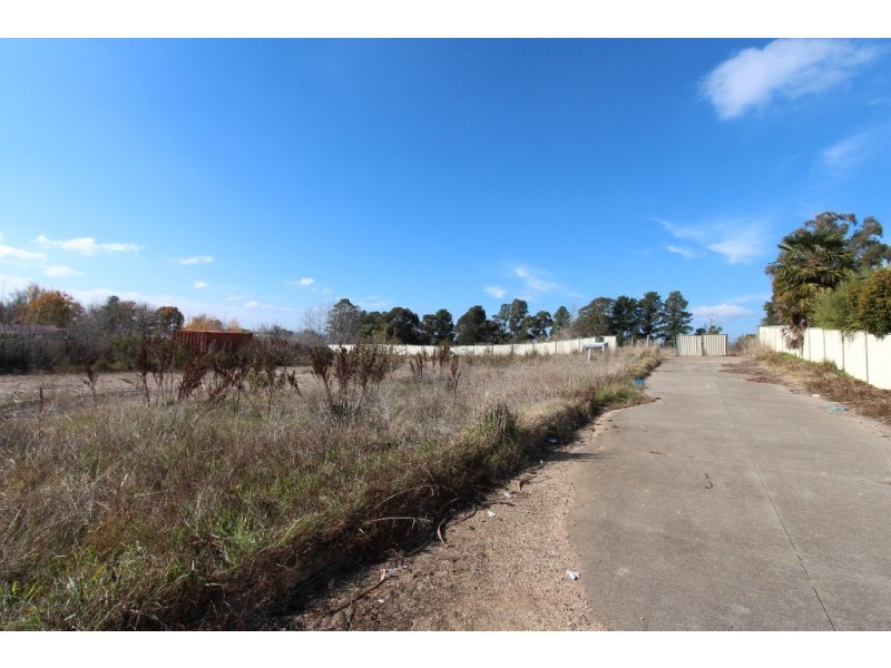 74-76 Bant Street, South Bathurst NSW 2795