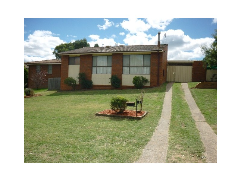 5 Bassett Drive, Bathurst NSW 2795