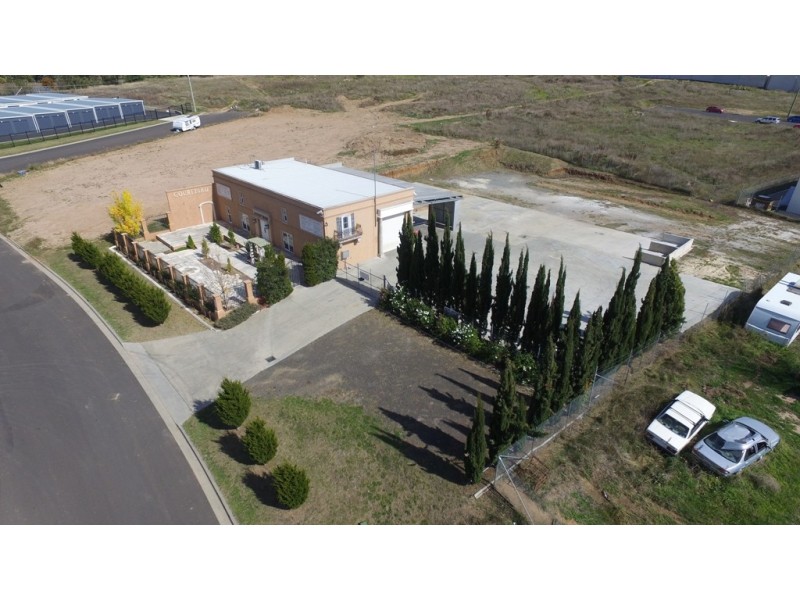 9 Lombard Drive, Bathurst NSW 2795