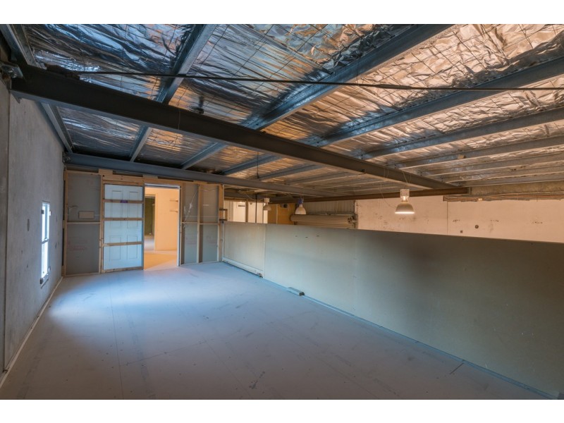 9 Lombard Drive, Bathurst NSW 2795