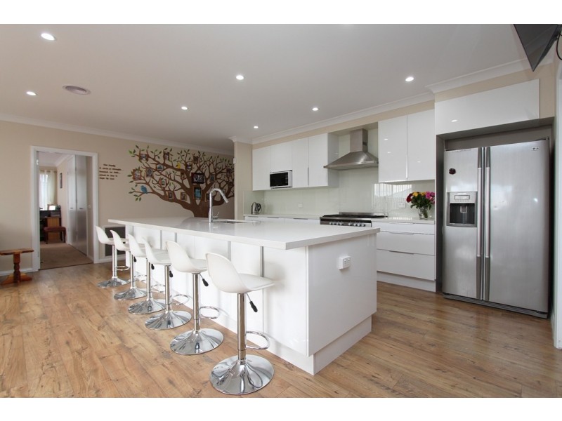 11 Knight Place, Llanarth NSW 2795