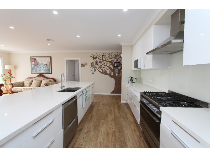 11 Knight Place, Llanarth NSW 2795