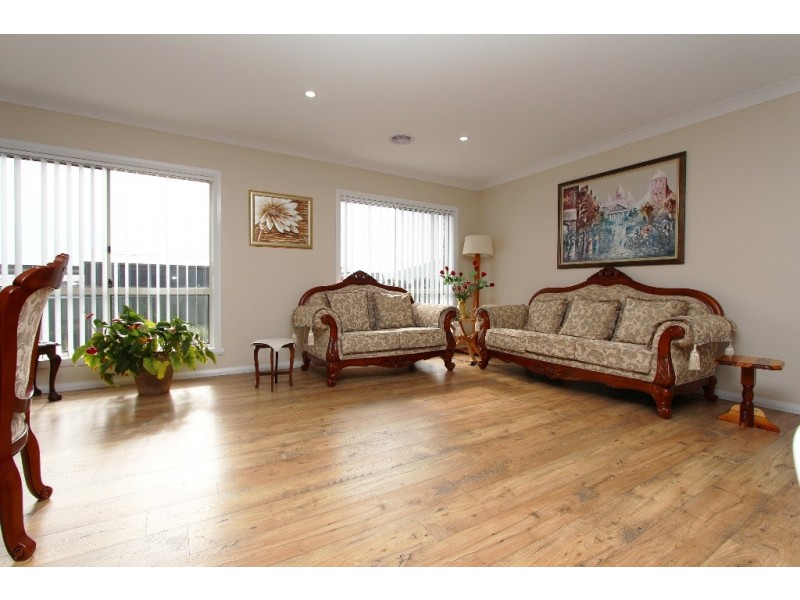 11 Knight Place, Llanarth NSW 2795