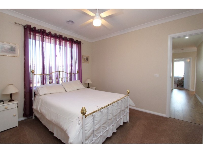 11 Knight Place, Llanarth NSW 2795