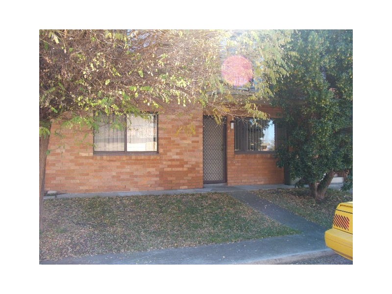 9/55 Piper St, Bathurst NSW 2795