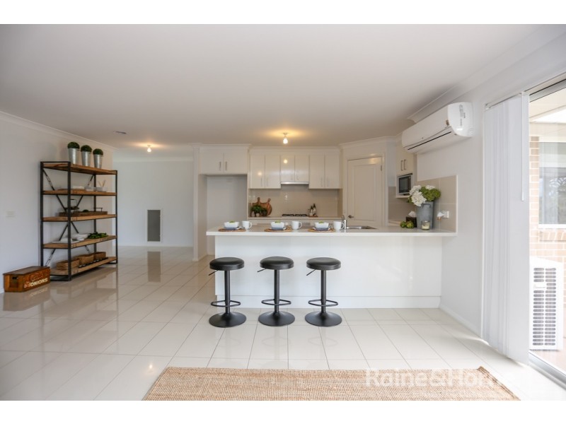 13 Gibsone Drive, Kelso NSW 2795