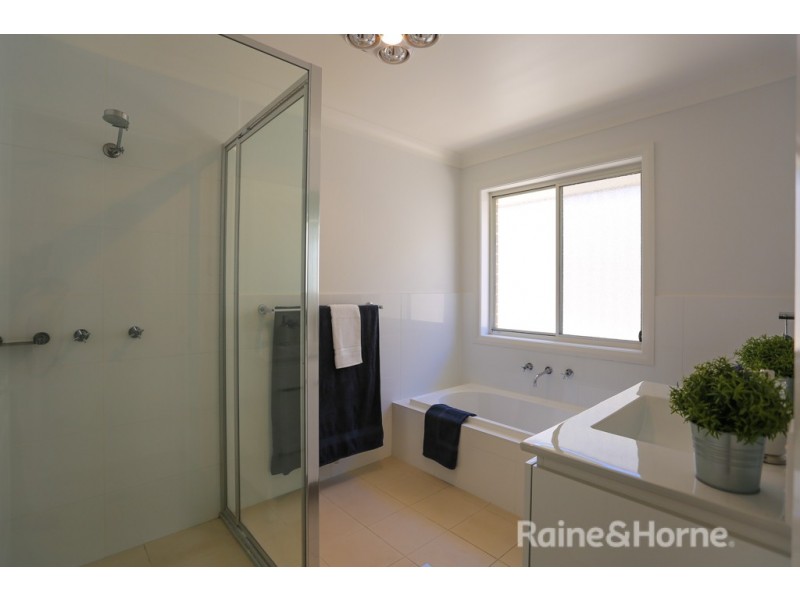 13 Gibsone Drive, Kelso NSW 2795