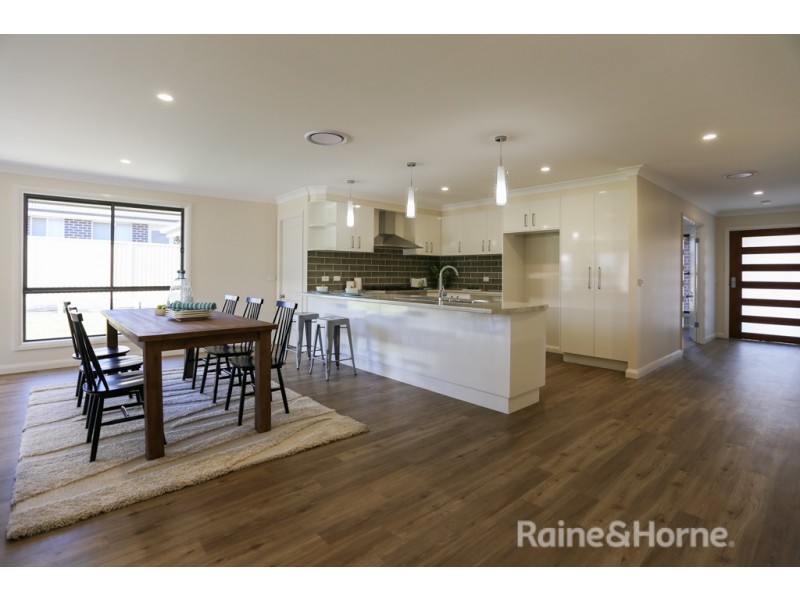 68 Wentworth Drive, Kelso NSW 2795