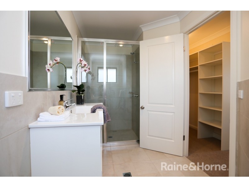 68 Wentworth Drive, Kelso NSW 2795