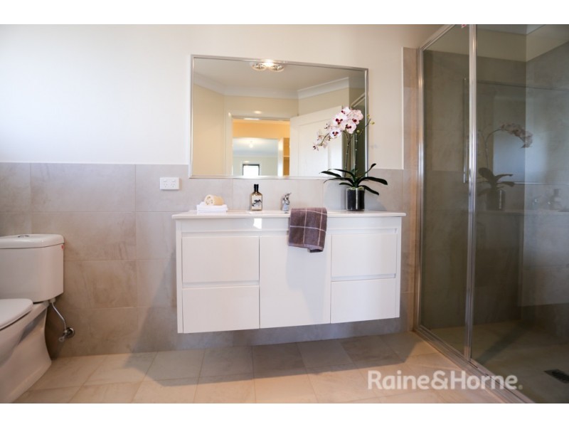 68 Wentworth Drive, Kelso NSW 2795