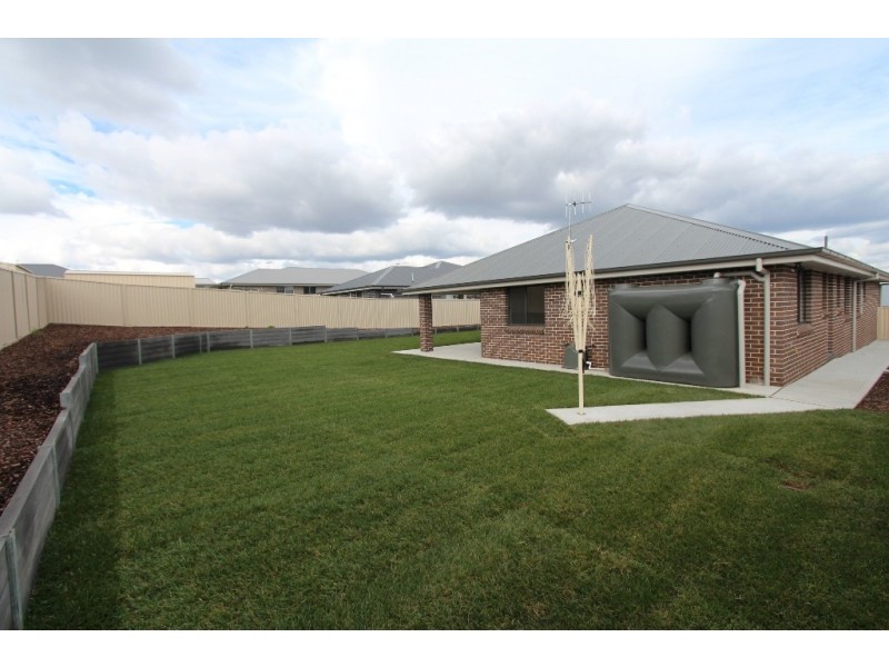 68 Wentworth Drive, Kelso NSW 2795