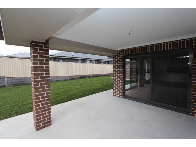 68 Wentworth Drive, Kelso NSW 2795