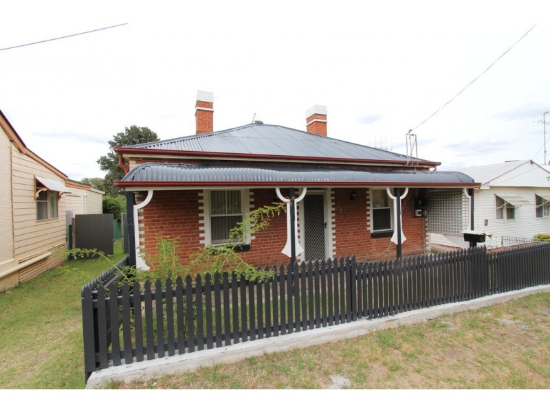 25 Brilliant St, Bathurst NSW 2795