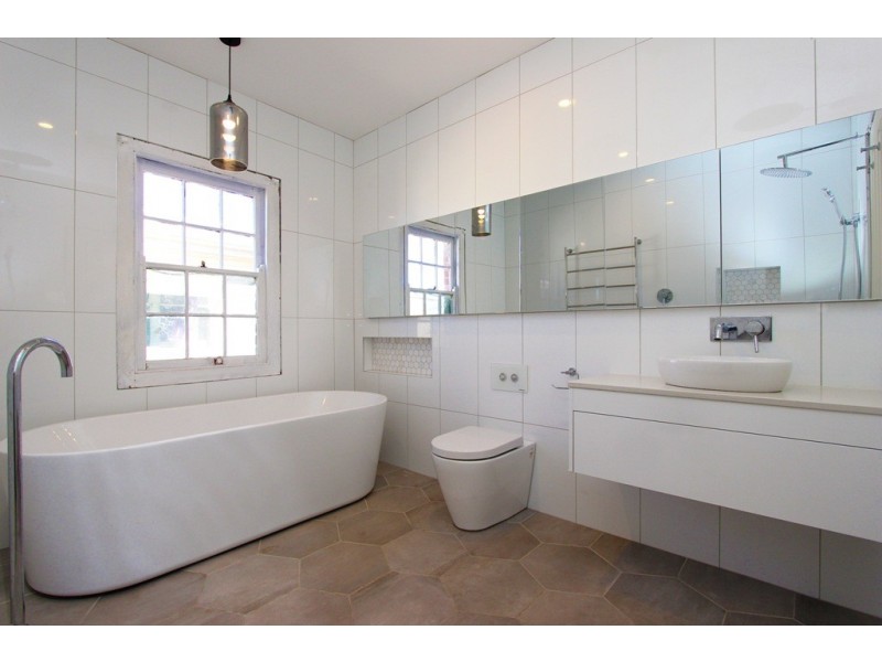 25 Brilliant St, Bathurst NSW 2795