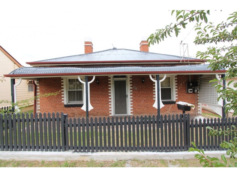 25 Brilliant St, Bathurst NSW 2795