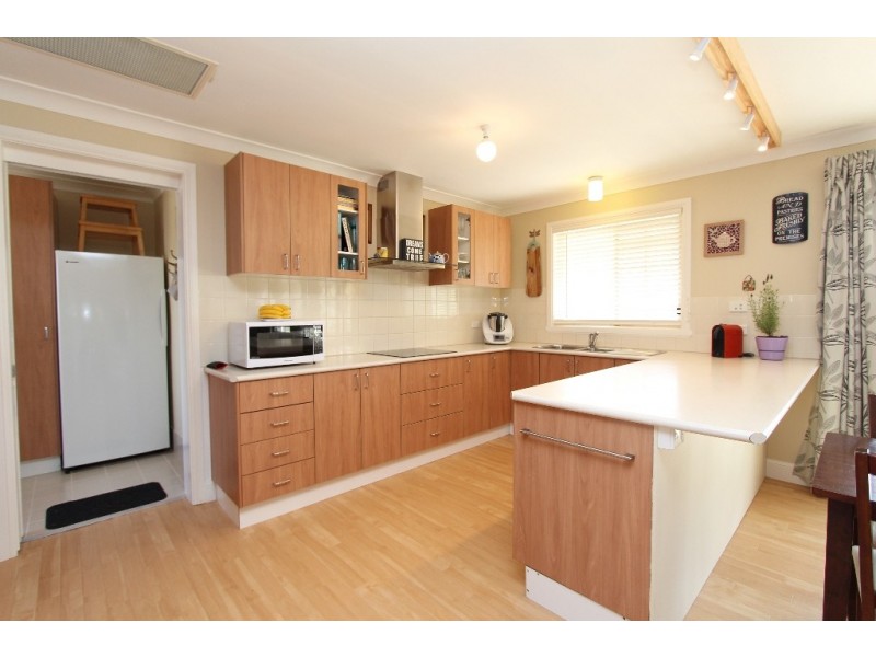 114 Peregrine Rd, Bathurst NSW 2795