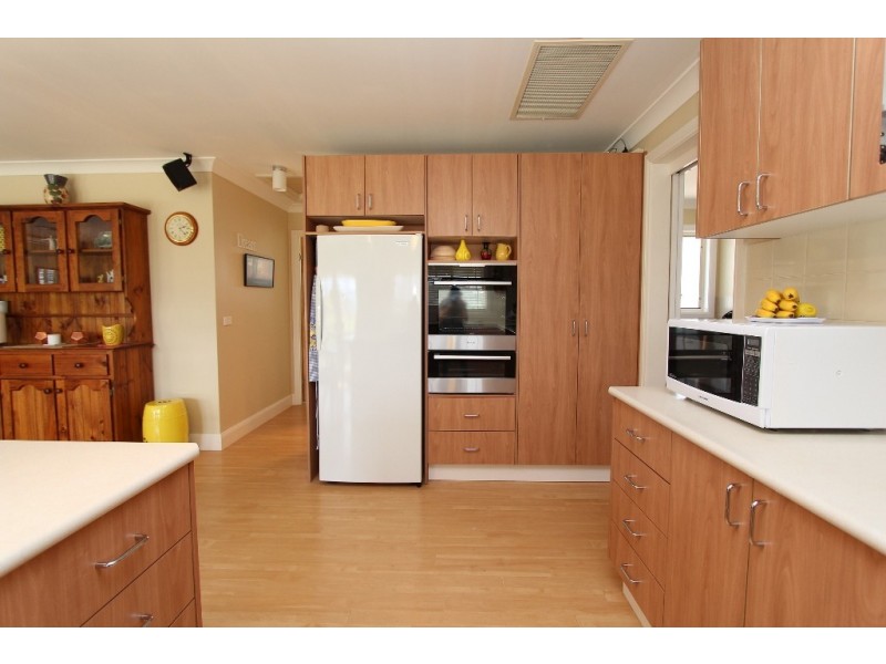 114 Peregrine Rd, Bathurst NSW 2795