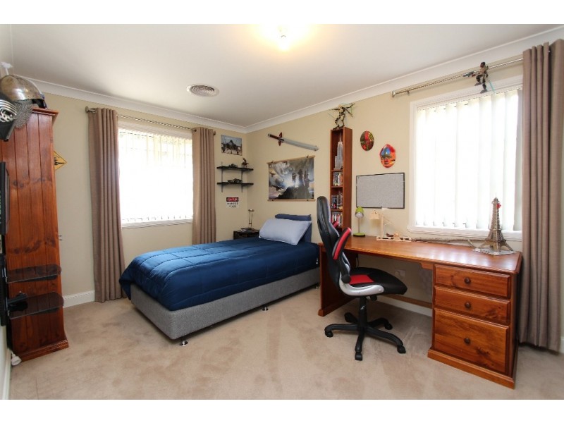 114 Peregrine Rd, Bathurst NSW 2795