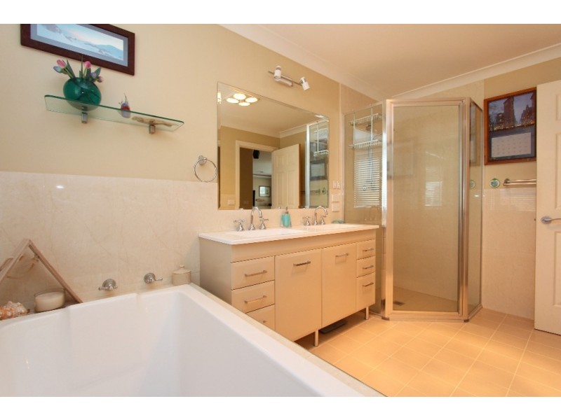 114 Peregrine Rd, Bathurst NSW 2795