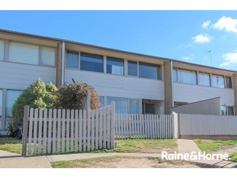 4 Middlemiss Place, Windradyne NSW 2795
