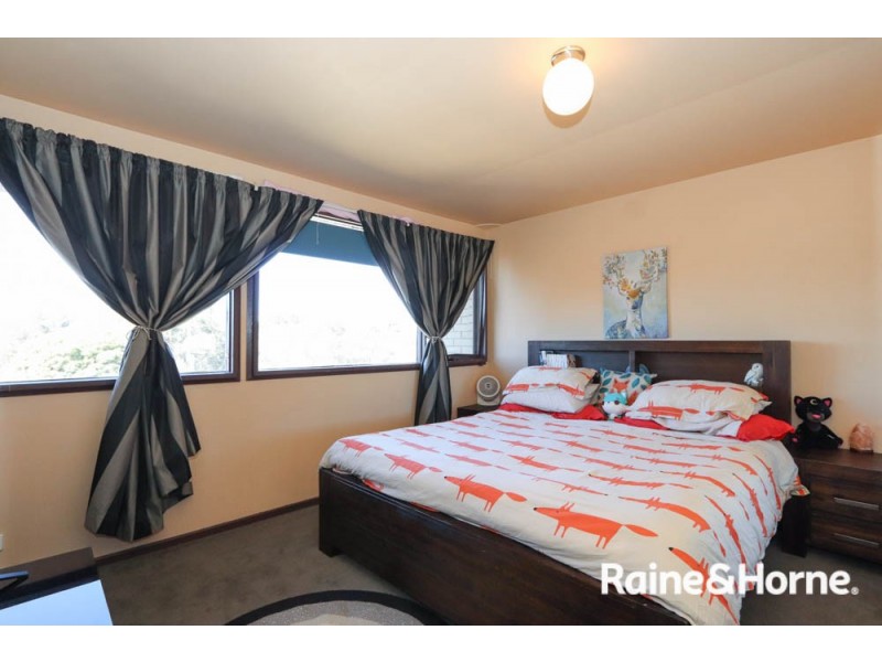 4 Middlemiss Place, Windradyne NSW 2795