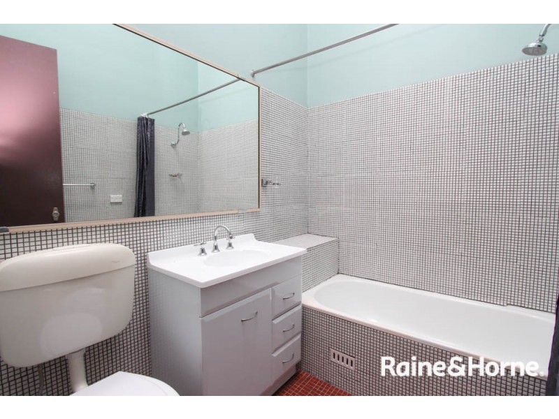 4 Middlemiss Place, Windradyne NSW 2795