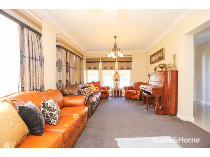 1 Miller Street, Windradyne NSW 2795