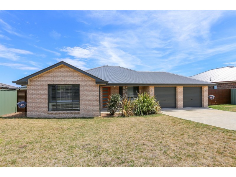 56 Emerald Drive, Kelso NSW 2795