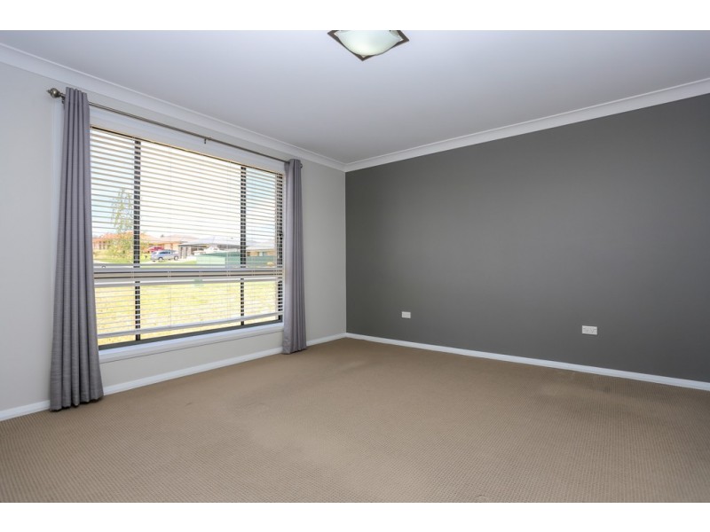 56 Emerald Drive, Kelso NSW 2795
