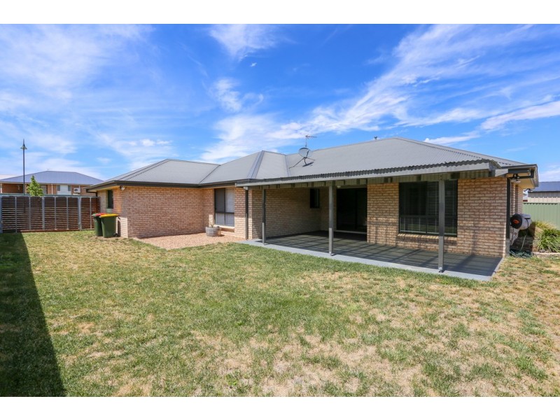 56 Emerald Drive, Kelso NSW 2795
