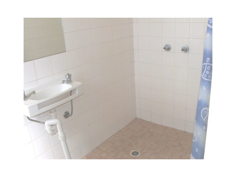 9/62 George St, Bathurst NSW 2795