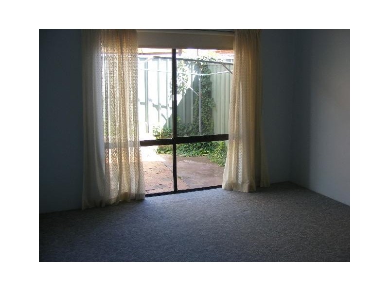 2/143 Lambert St, Bathurst NSW 2795