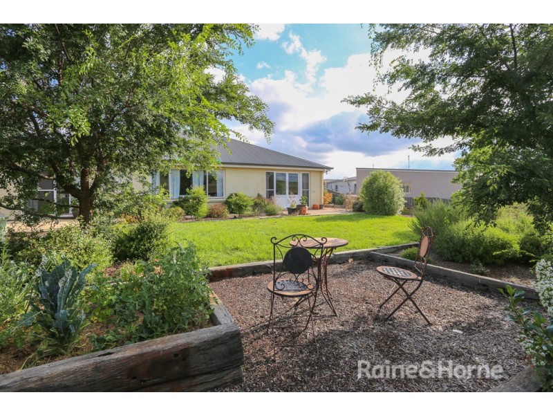 37 Cheviot Drive, Kelso NSW 2795