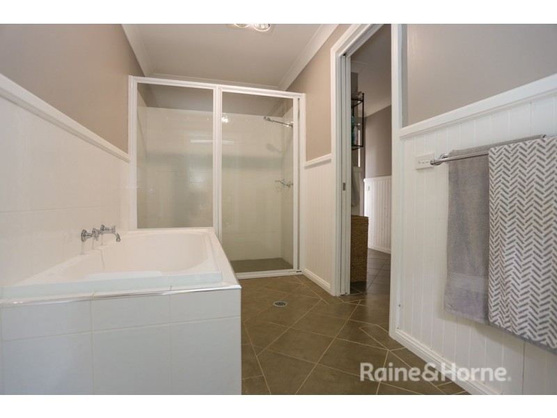 37 Cheviot Drive, Kelso NSW 2795