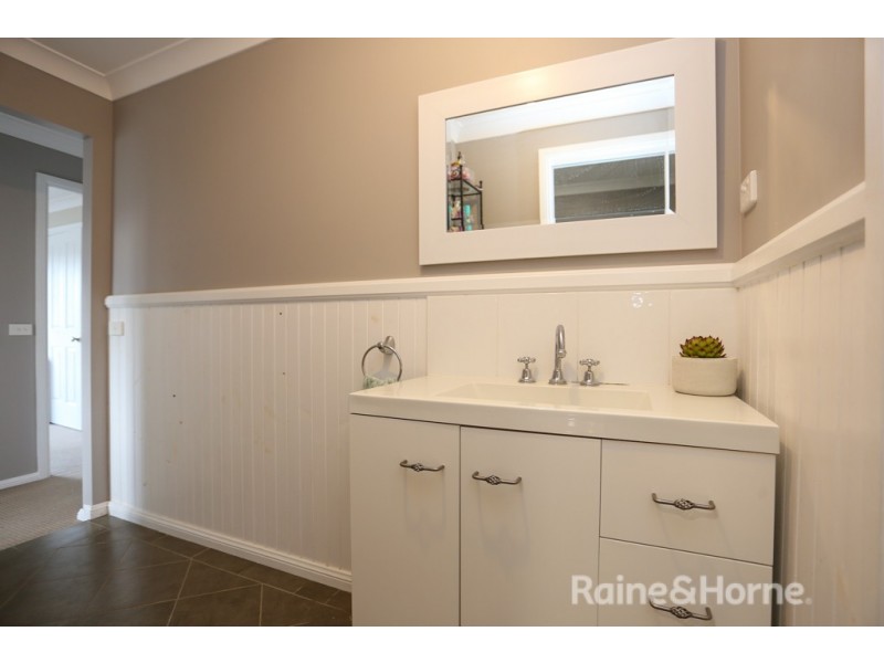 37 Cheviot Drive, Kelso NSW 2795