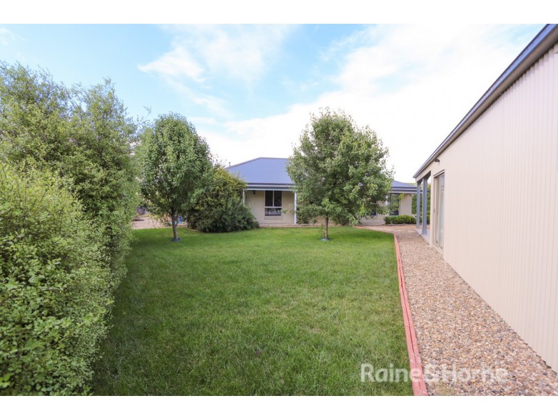 37 Cheviot Drive, Kelso NSW 2795
