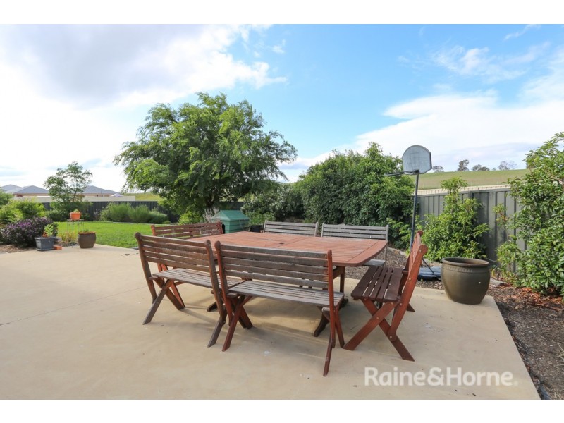 37 Cheviot Drive, Kelso NSW 2795