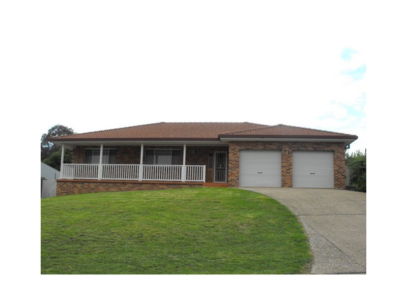 24 Kurumben Place, Bathurst NSW 2795